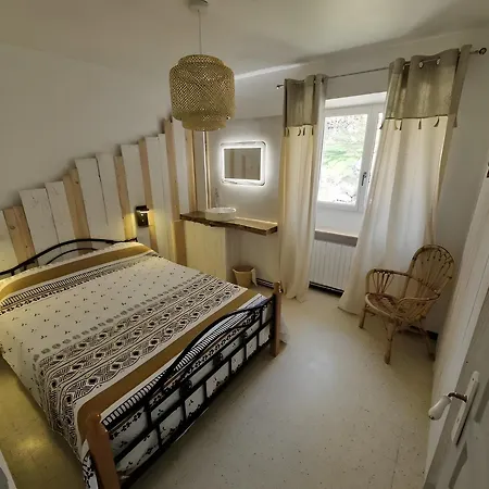 Ferienhaus Domaine Du Mas Bresson 26 Personnes Dourbies